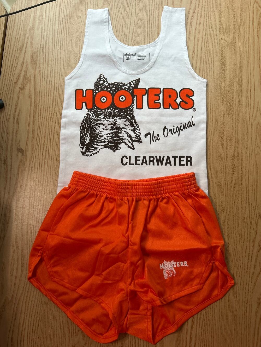 New Women’s Hooters Girl Uniform Tank OG Shorts Clearwater Florida Size Xs/Xxxs